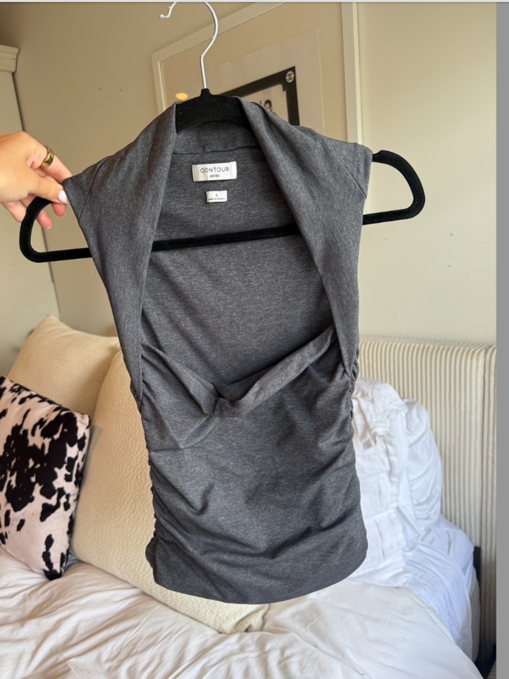 Aritizia Original Contour Flourish Top